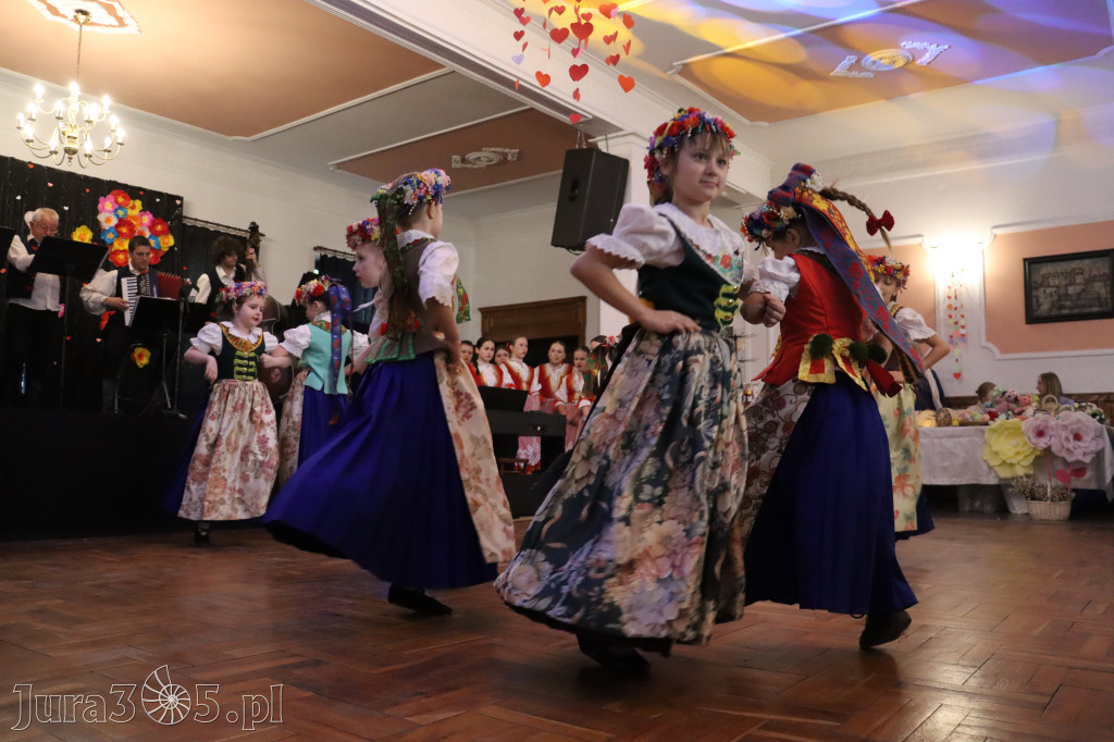 Fotorelacja: Kiermasz Wielkanocny w Pałacyku nad Wartą w Zawierciu