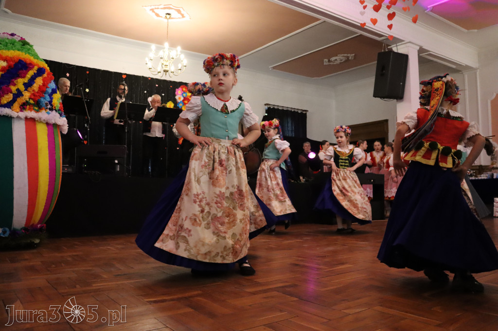 Fotorelacja: Kiermasz Wielkanocny w Pałacyku nad Wartą w Zawierciu