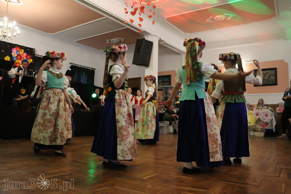 Fotorelacja: Kiermasz Wielkanocny w Pałacyku nad Wartą w Zawierciu