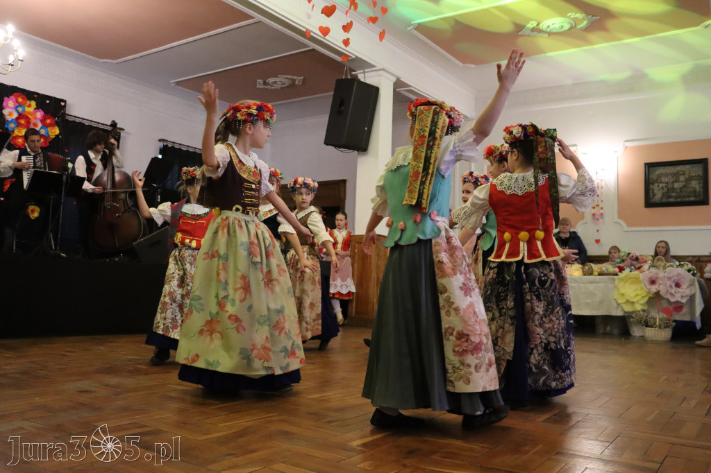 Fotorelacja: Kiermasz Wielkanocny w Pałacyku nad Wartą w Zawierciu