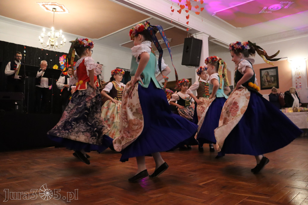 Fotorelacja: Kiermasz Wielkanocny w Pałacyku nad Wartą w Zawierciu