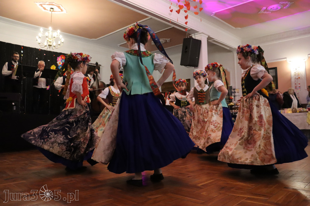 Fotorelacja: Kiermasz Wielkanocny w Pałacyku nad Wartą w Zawierciu