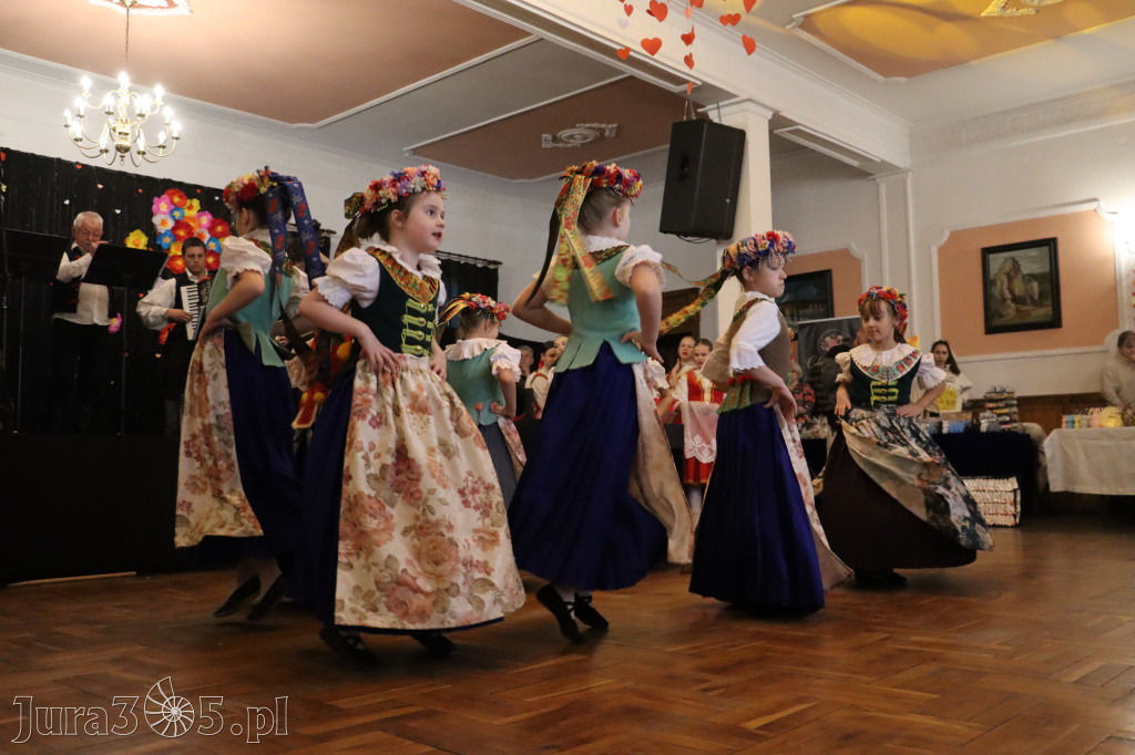 Fotorelacja: Kiermasz Wielkanocny w Pałacyku nad Wartą w Zawierciu