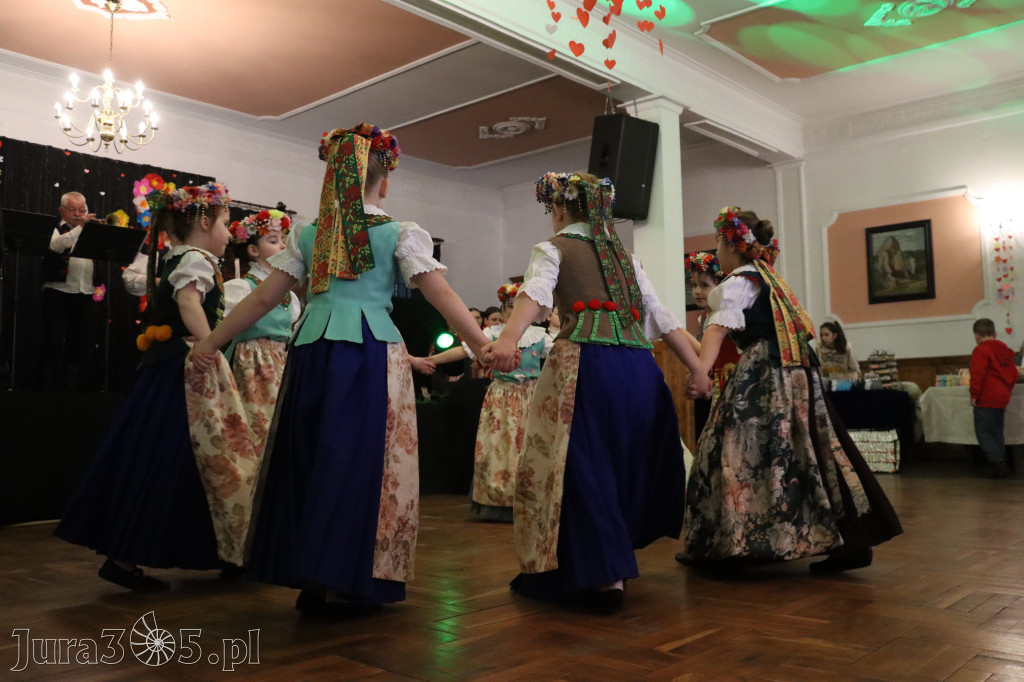 Fotorelacja: Kiermasz Wielkanocny w Pałacyku nad Wartą w Zawierciu