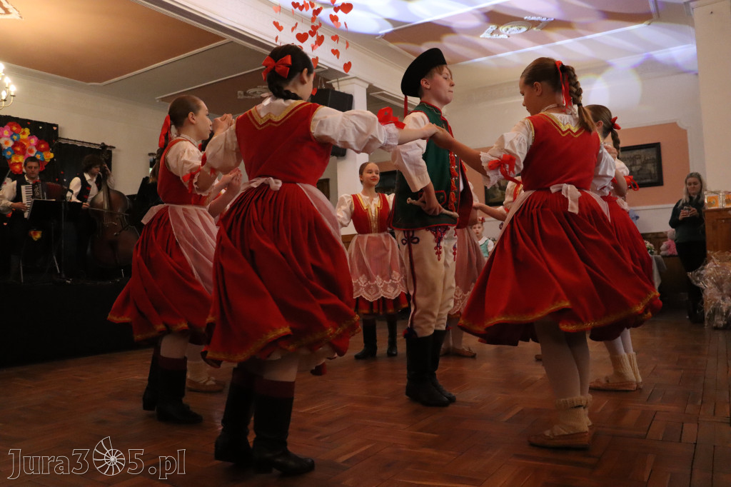 Fotorelacja: Kiermasz Wielkanocny w Pałacyku nad Wartą w Zawierciu