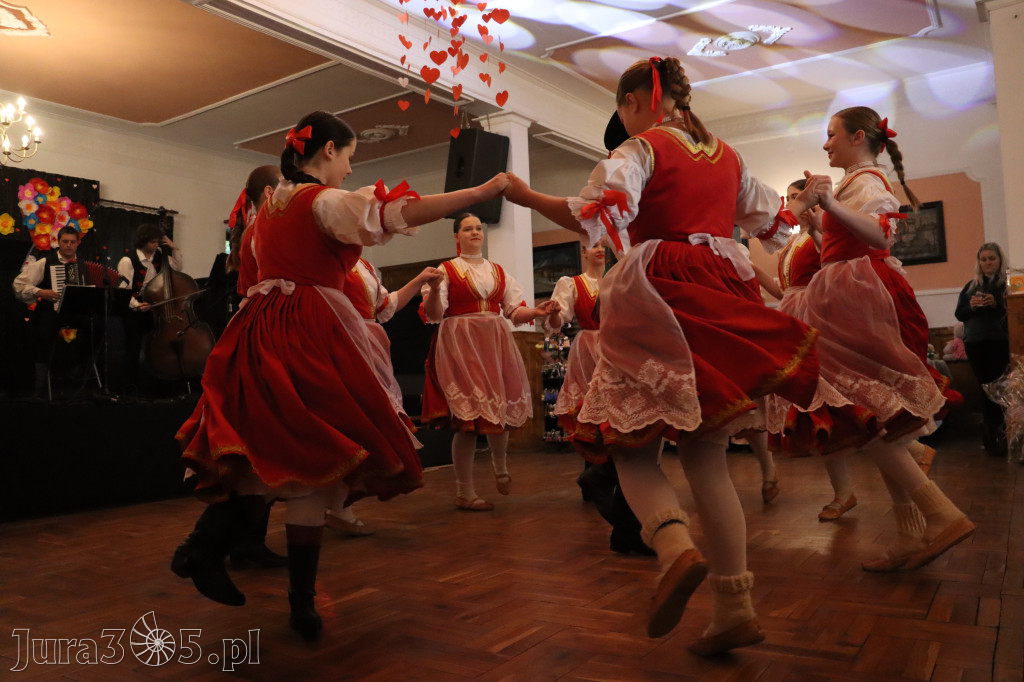 Fotorelacja: Kiermasz Wielkanocny w Pałacyku nad Wartą w Zawierciu