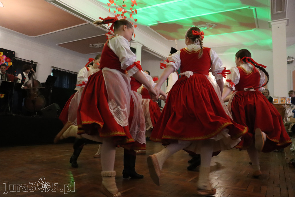 Fotorelacja: Kiermasz Wielkanocny w Pałacyku nad Wartą w Zawierciu