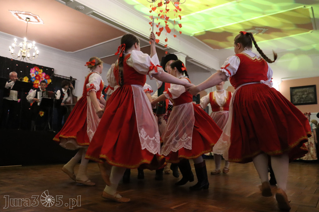 Fotorelacja: Kiermasz Wielkanocny w Pałacyku nad Wartą w Zawierciu