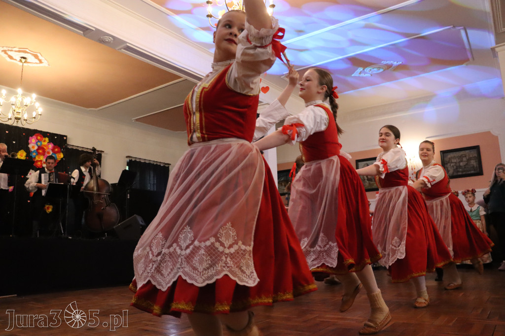Fotorelacja: Kiermasz Wielkanocny w Pałacyku nad Wartą w Zawierciu