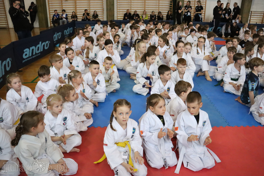 Fotorelacja: Zawody Taekwon-do Jura Cup oraz Międzywojewódzkie Mistrzostwa Juniorów w Łazach