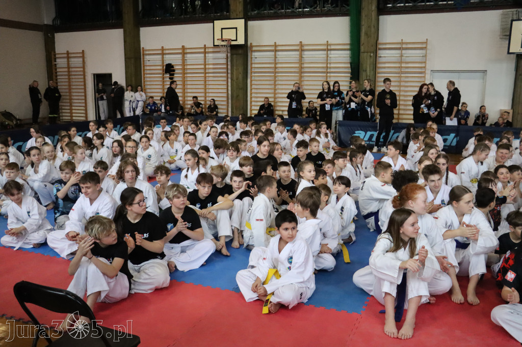 Fotorelacja: Zawody Taekwon-do Jura Cup oraz Międzywojewódzkie Mistrzostwa Juniorów w Łazach