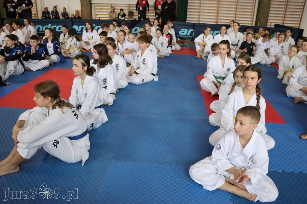 Fotorelacja: Zawody Taekwon-do Jura Cup oraz Międzywojewódzkie Mistrzostwa Juniorów w Łazach