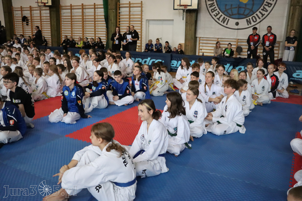 Fotorelacja: Zawody Taekwon-do Jura Cup oraz Międzywojewódzkie Mistrzostwa Juniorów w Łazach