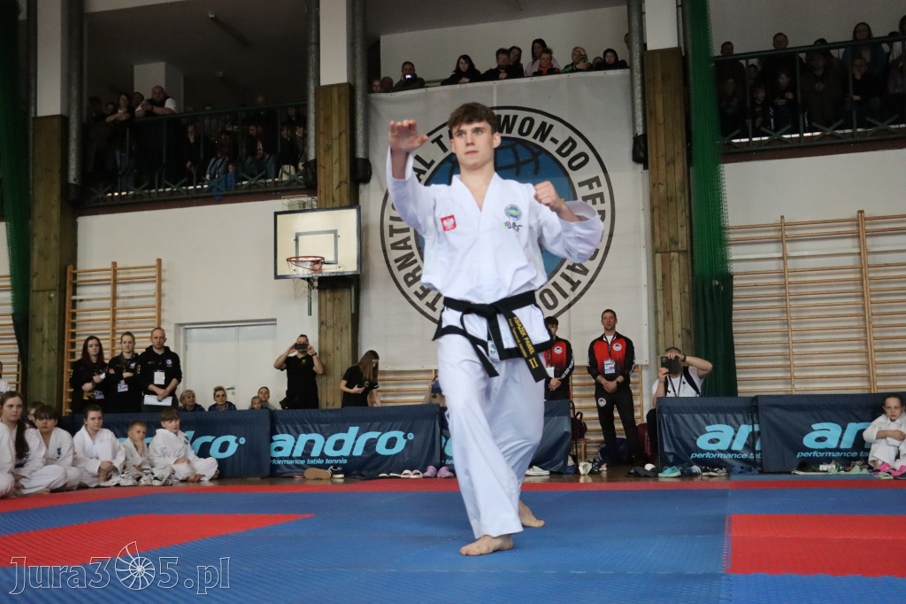 Fotorelacja: Zawody Taekwon-do Jura Cup oraz Międzywojewódzkie Mistrzostwa Juniorów w Łazach