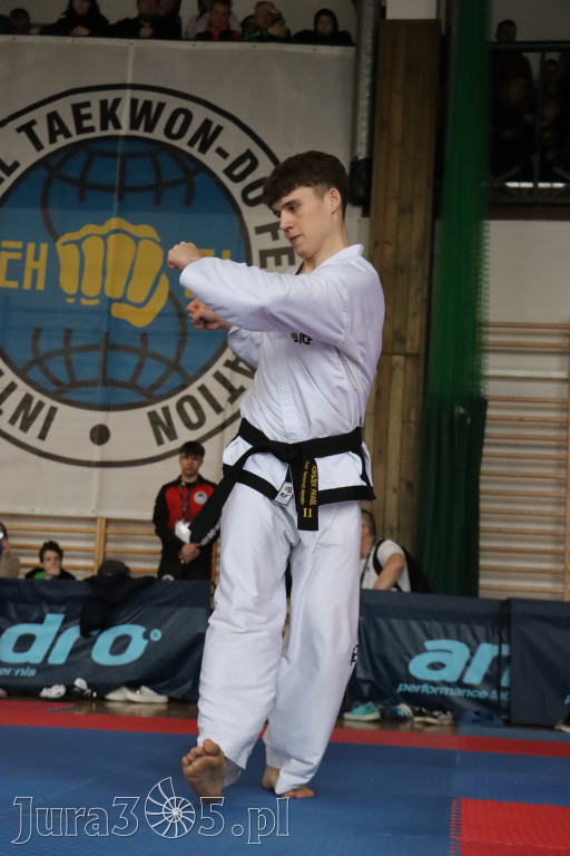 Fotorelacja: Zawody Taekwon-do Jura Cup oraz Międzywojewódzkie Mistrzostwa Juniorów w Łazach