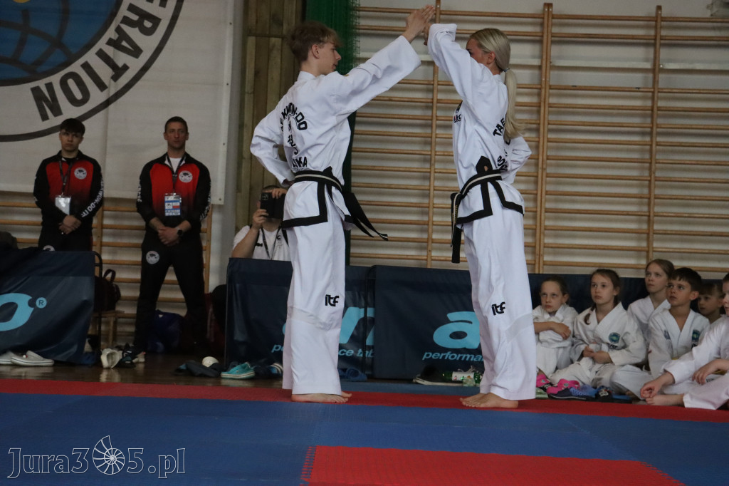 Fotorelacja: Zawody Taekwon-do Jura Cup oraz Międzywojewódzkie Mistrzostwa Juniorów w Łazach