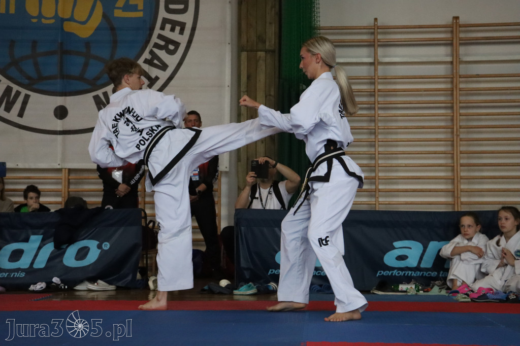 Fotorelacja: Zawody Taekwon-do Jura Cup oraz Międzywojewódzkie Mistrzostwa Juniorów w Łazach