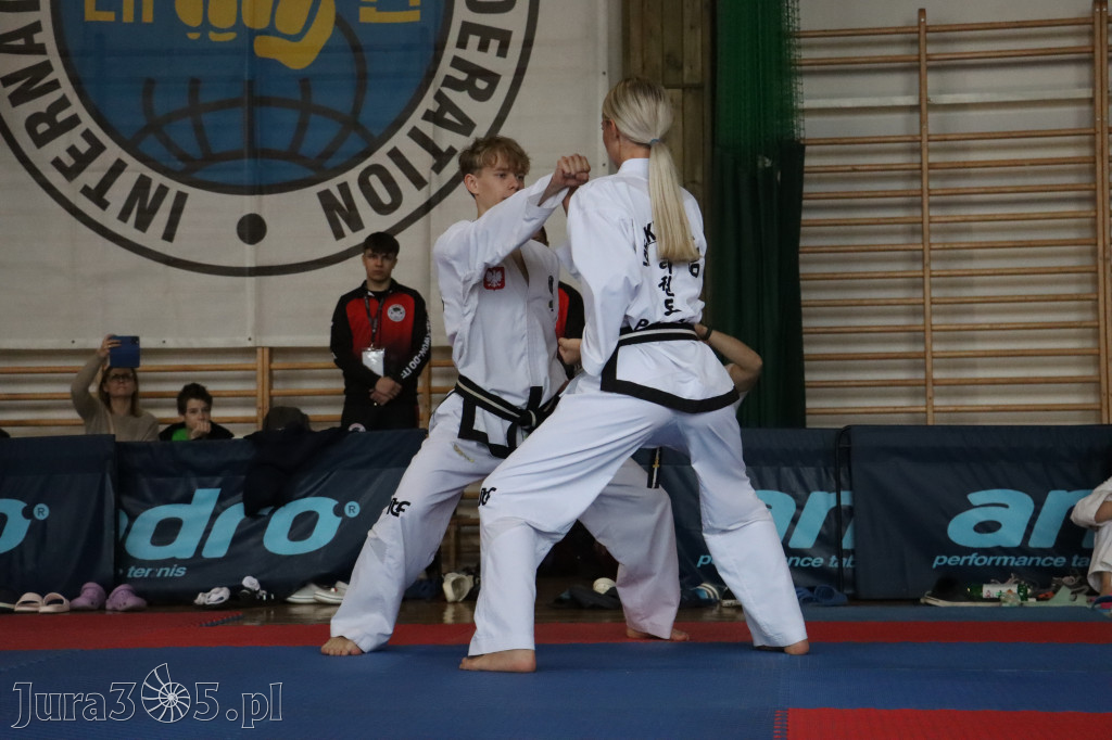 Fotorelacja: Zawody Taekwon-do Jura Cup oraz Międzywojewódzkie Mistrzostwa Juniorów w Łazach