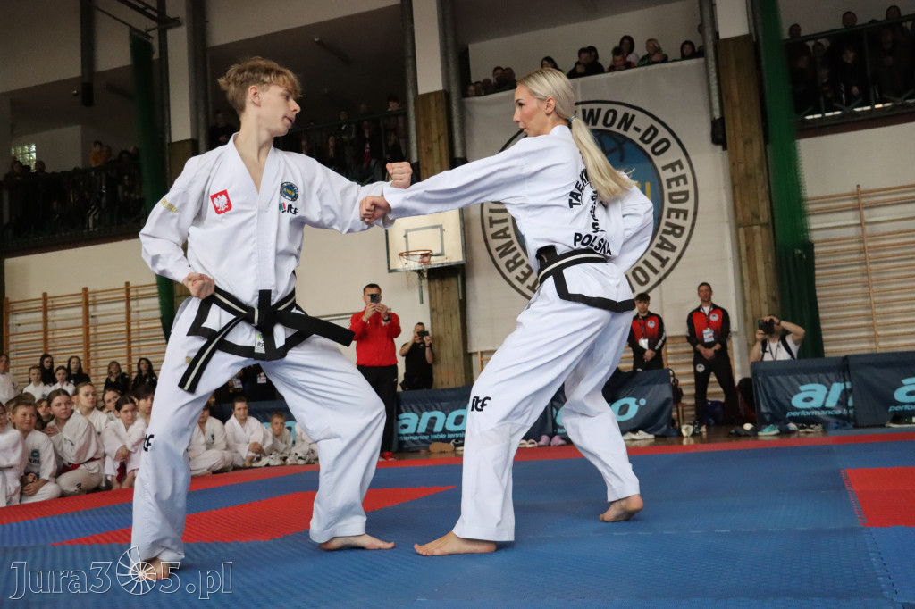Fotorelacja: Zawody Taekwon-do Jura Cup oraz Międzywojewódzkie Mistrzostwa Juniorów w Łazach