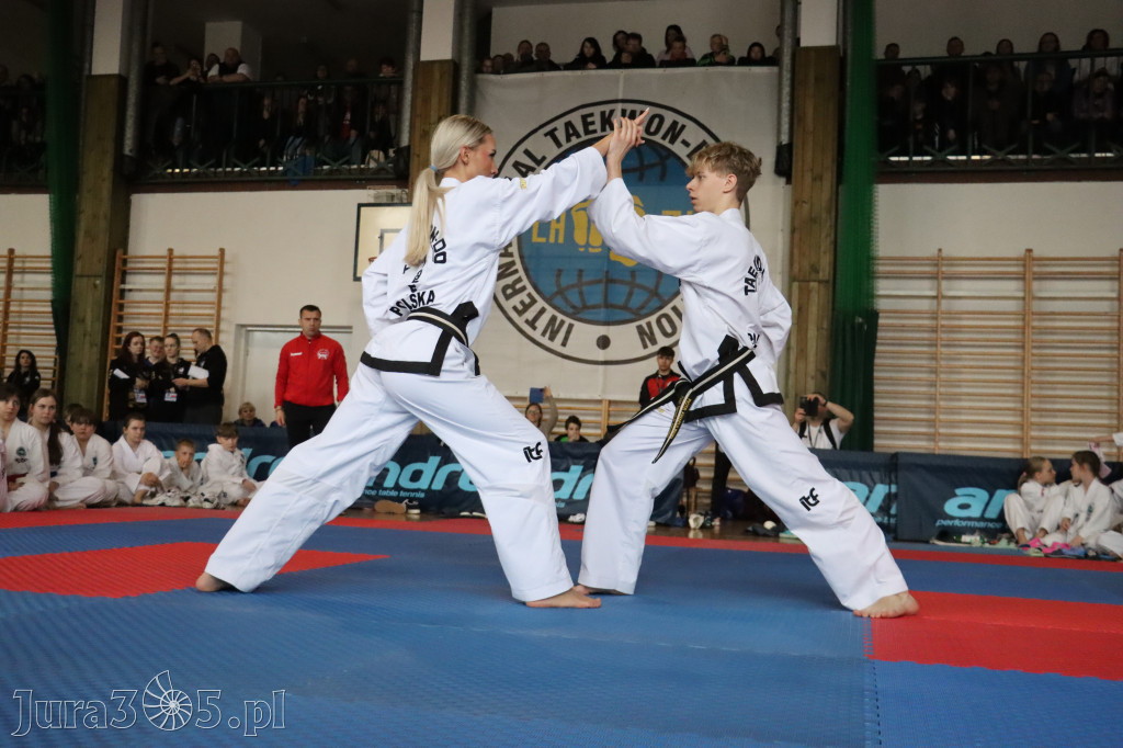 Fotorelacja: Zawody Taekwon-do Jura Cup oraz Międzywojewódzkie Mistrzostwa Juniorów w Łazach