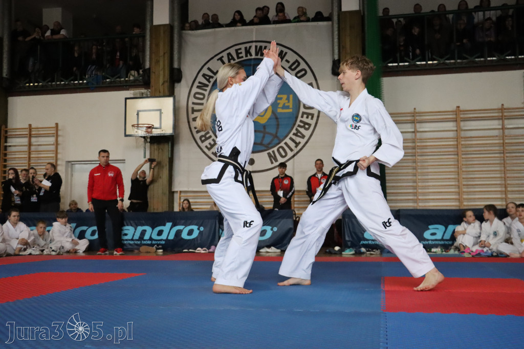 Fotorelacja: Zawody Taekwon-do Jura Cup oraz Międzywojewódzkie Mistrzostwa Juniorów w Łazach