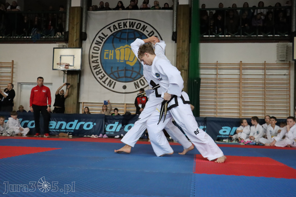 Fotorelacja: Zawody Taekwon-do Jura Cup oraz Międzywojewódzkie Mistrzostwa Juniorów w Łazach