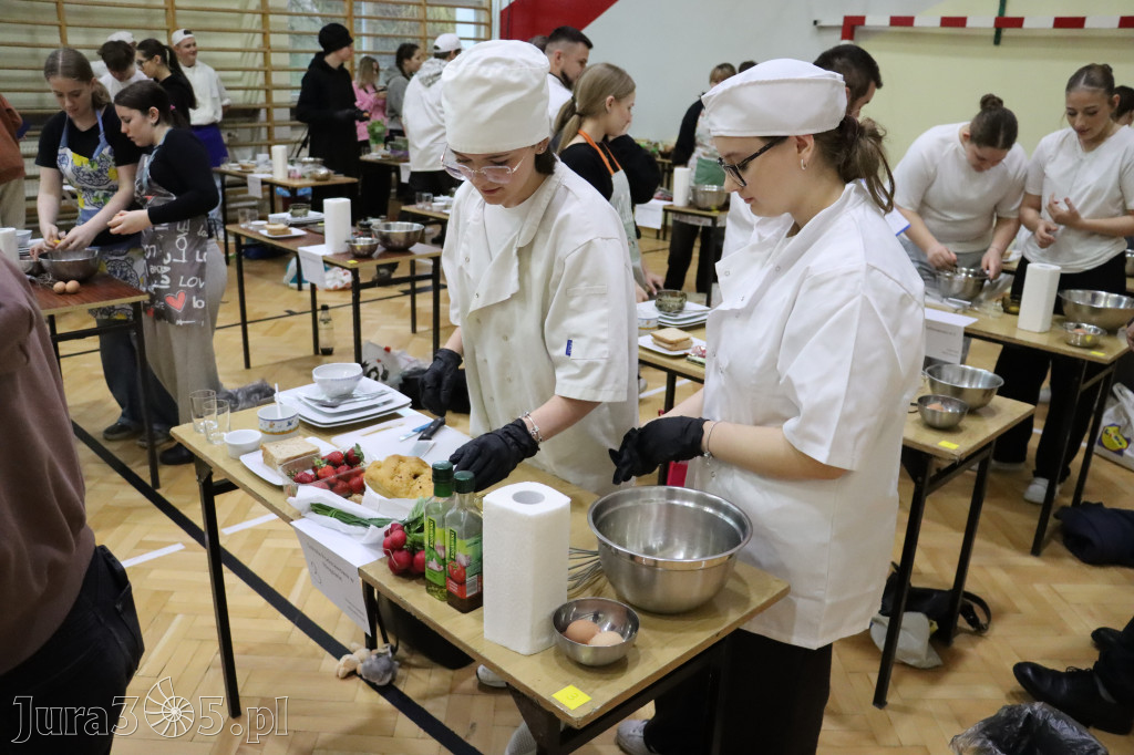 Fotorelacja: JAJECZNA REWOLUCJA TADKA w ZS im. Tadeusza Kościuszki w Żarkach
