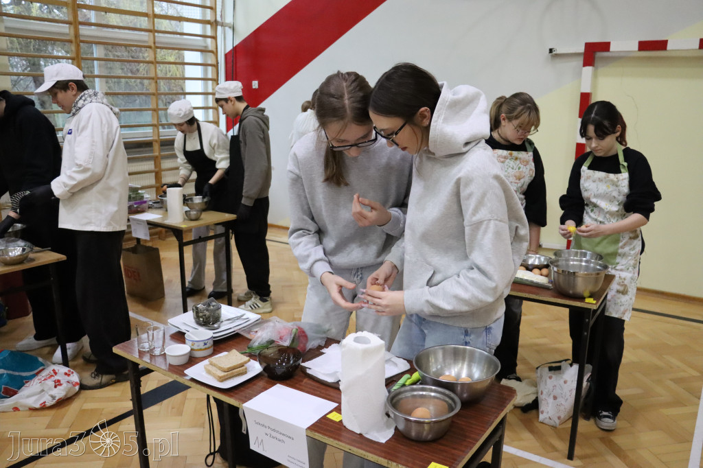 Fotorelacja: JAJECZNA REWOLUCJA TADKA w ZS im. Tadeusza Kościuszki w Żarkach
