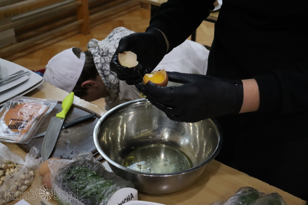 Fotorelacja: JAJECZNA REWOLUCJA TADKA w ZS im. Tadeusza Kościuszki w Żarkach