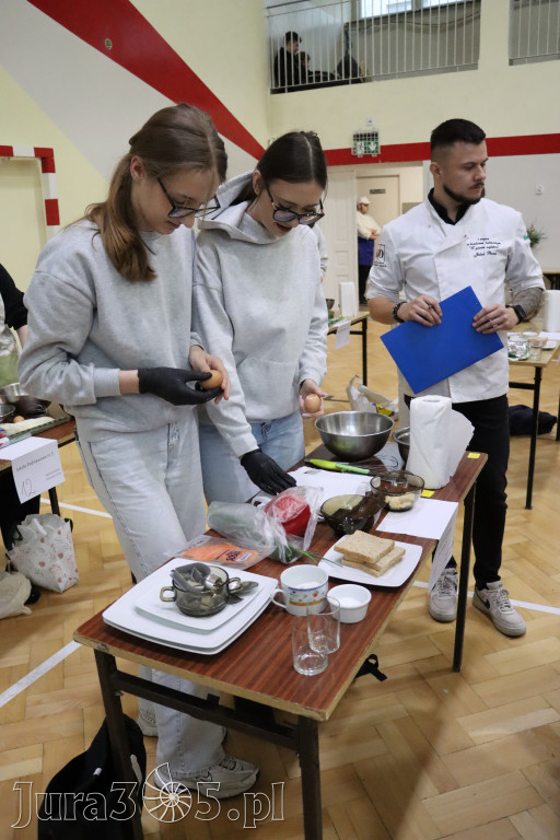 Fotorelacja: JAJECZNA REWOLUCJA TADKA w ZS im. Tadeusza Kościuszki w Żarkach