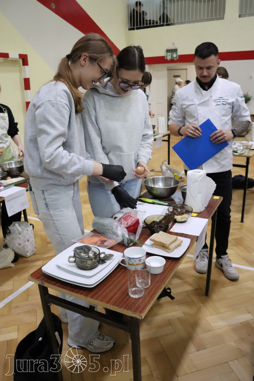 Fotorelacja: JAJECZNA REWOLUCJA TADKA w ZS im. Tadeusza Kościuszki w Żarkach