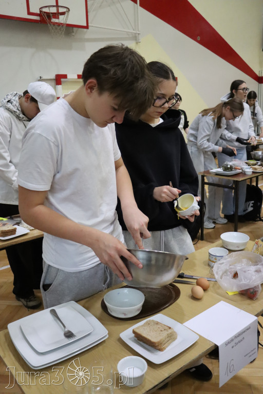 Fotorelacja: JAJECZNA REWOLUCJA TADKA w ZS im. Tadeusza Kościuszki w Żarkach
