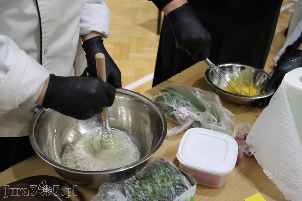 Fotorelacja: JAJECZNA REWOLUCJA TADKA w ZS im. Tadeusza Kościuszki w Żarkach