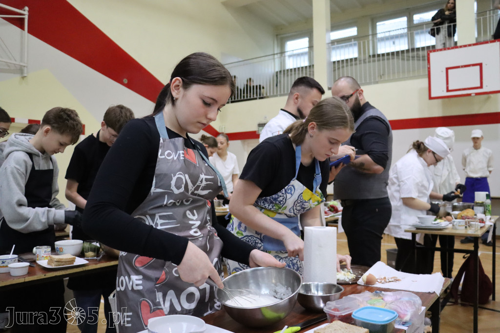 Fotorelacja: JAJECZNA REWOLUCJA TADKA w ZS im. Tadeusza Kościuszki w Żarkach