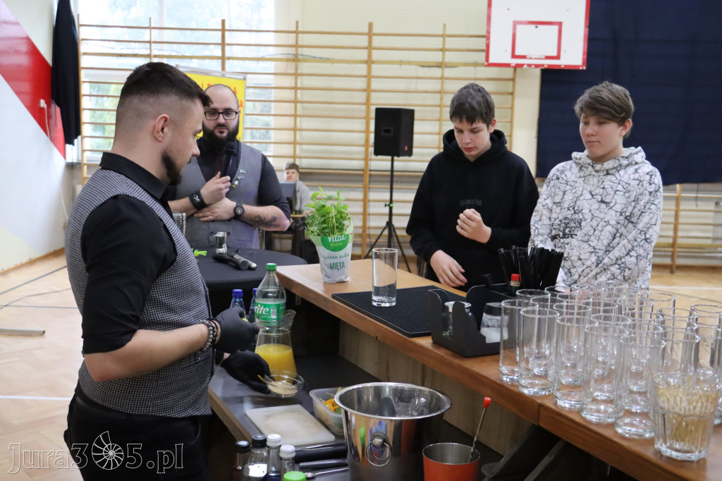 Fotorelacja: JAJECZNA REWOLUCJA TADKA w ZS im. Tadeusza Kościuszki w Żarkach