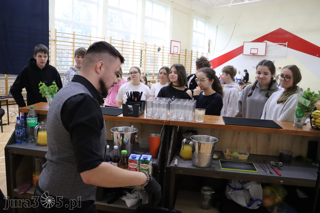 Fotorelacja: JAJECZNA REWOLUCJA TADKA w ZS im. Tadeusza Kościuszki w Żarkach