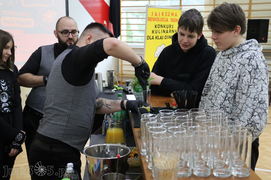 Fotorelacja: JAJECZNA REWOLUCJA TADKA w ZS im. Tadeusza Kościuszki w Żarkach