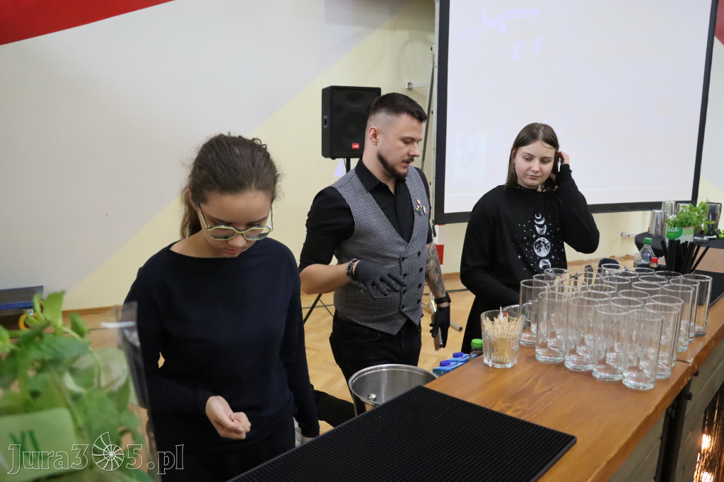 Fotorelacja: JAJECZNA REWOLUCJA TADKA w ZS im. Tadeusza Kościuszki w Żarkach