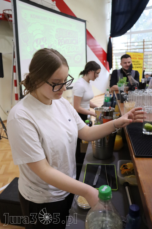 Fotorelacja: JAJECZNA REWOLUCJA TADKA w ZS im. Tadeusza Kościuszki w Żarkach