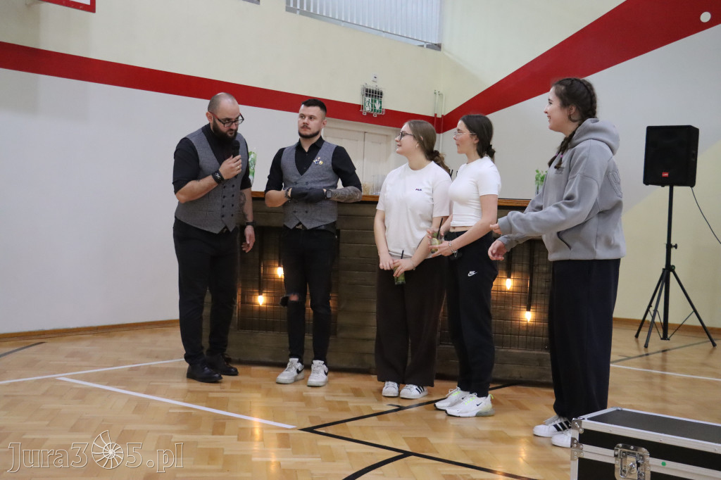 Fotorelacja: JAJECZNA REWOLUCJA TADKA w ZS im. Tadeusza Kościuszki w Żarkach