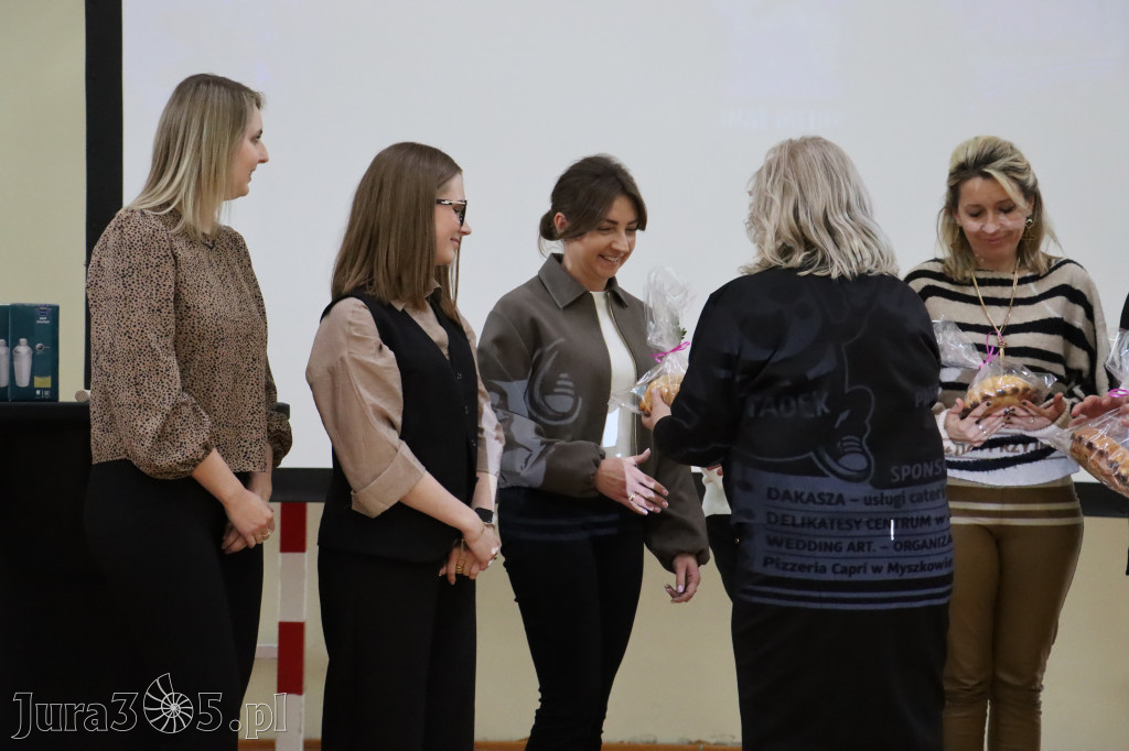 Fotorelacja: JAJECZNA REWOLUCJA TADKA w ZS im. Tadeusza Kościuszki w Żarkach