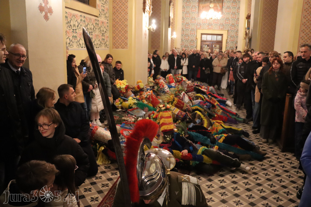 Fotorelacja I: Msza Rezurekcyjna w Koziegłówkach - Wielkanoc 2026!