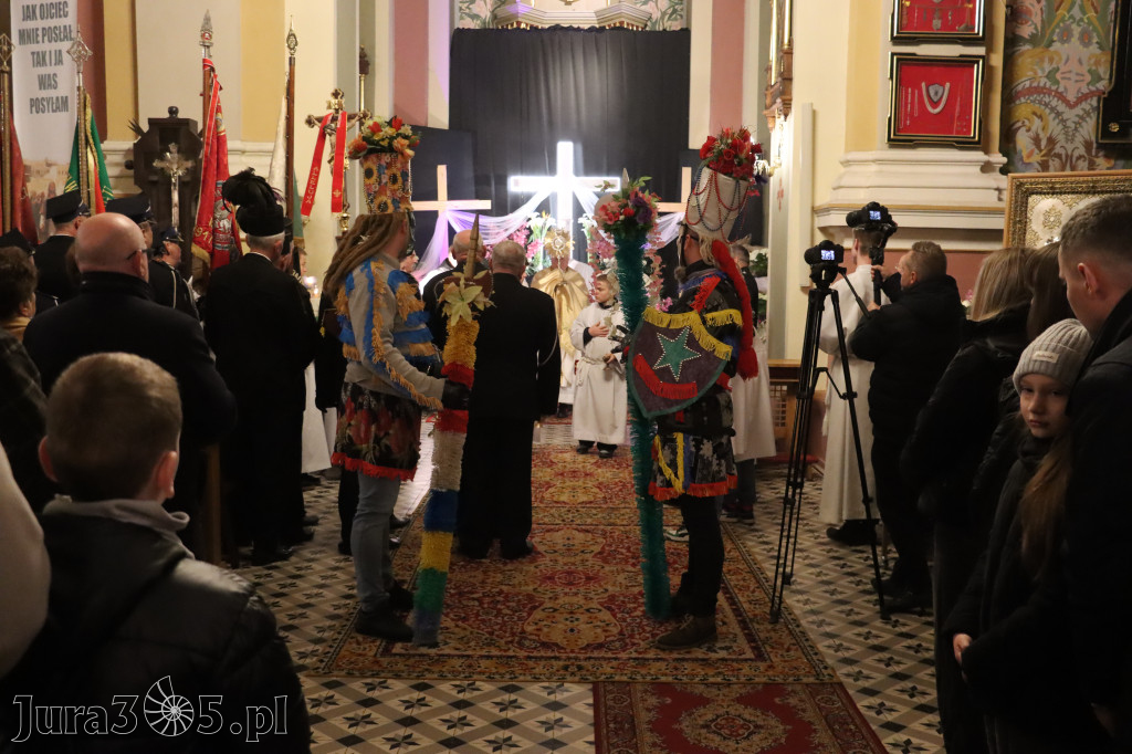 Fotorelacja I: Msza Rezurekcyjna w Koziegłówkach - Wielkanoc 2026!