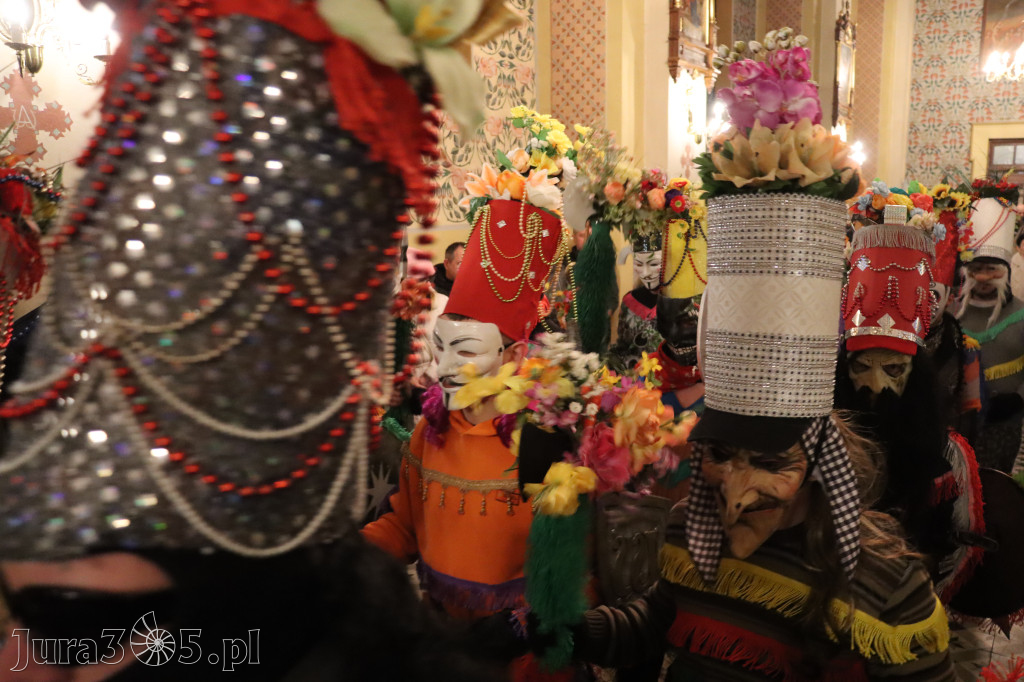 Fotorelacja I: Msza Rezurekcyjna w Koziegłówkach - Wielkanoc 2026!