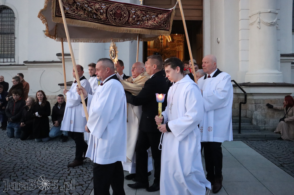 Fotorelacja I: Msza Rezurekcyjna w Koziegłówkach - Wielkanoc 2026!