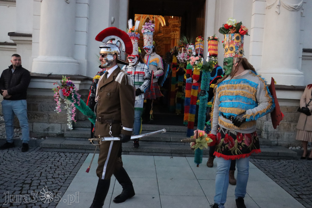 Fotorelacja I: Msza Rezurekcyjna w Koziegłówkach - Wielkanoc 2026!