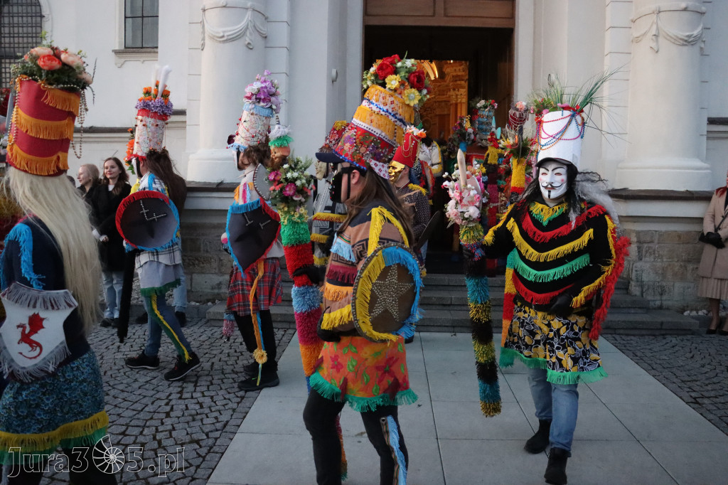 Fotorelacja I: Msza Rezurekcyjna w Koziegłówkach - Wielkanoc 2026!