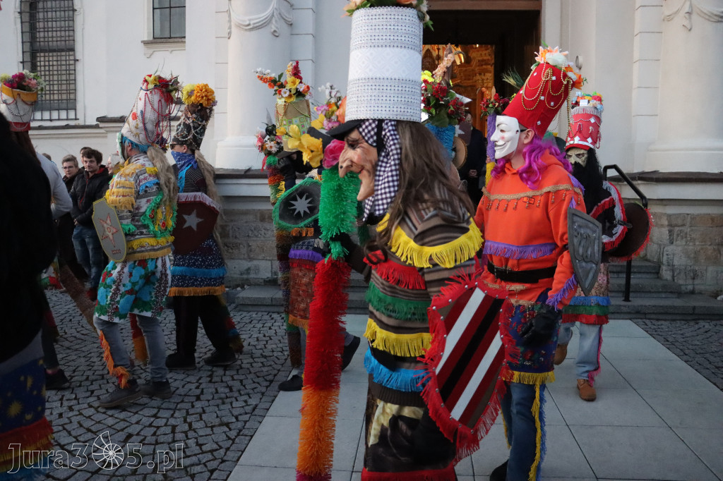 Fotorelacja I: Msza Rezurekcyjna w Koziegłówkach - Wielkanoc 2026!