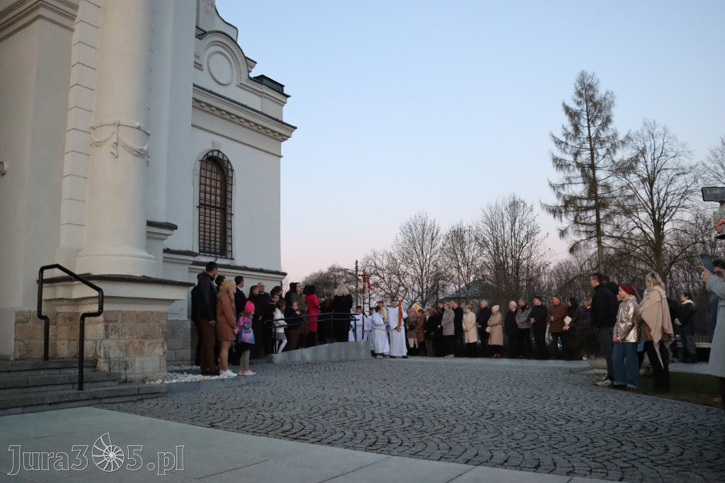 Fotorelacja I: Msza Rezurekcyjna w Koziegłówkach - Wielkanoc 2026!