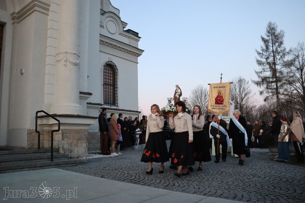 Fotorelacja I: Msza Rezurekcyjna w Koziegłówkach - Wielkanoc 2026!